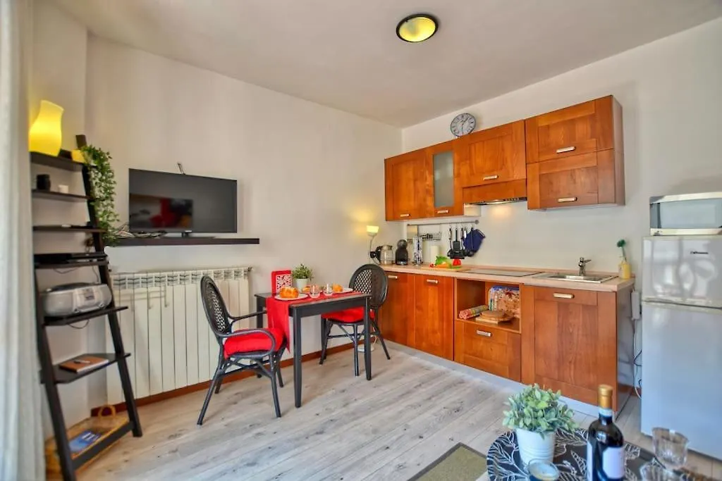 Gezellig Appartement Met Gedeeltelijk Meerzicht Acquaseria 0*,  意大利